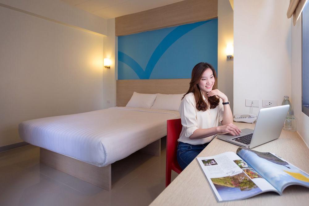 Hop Inn Mae Sot Building A Zewnętrze zdjęcie