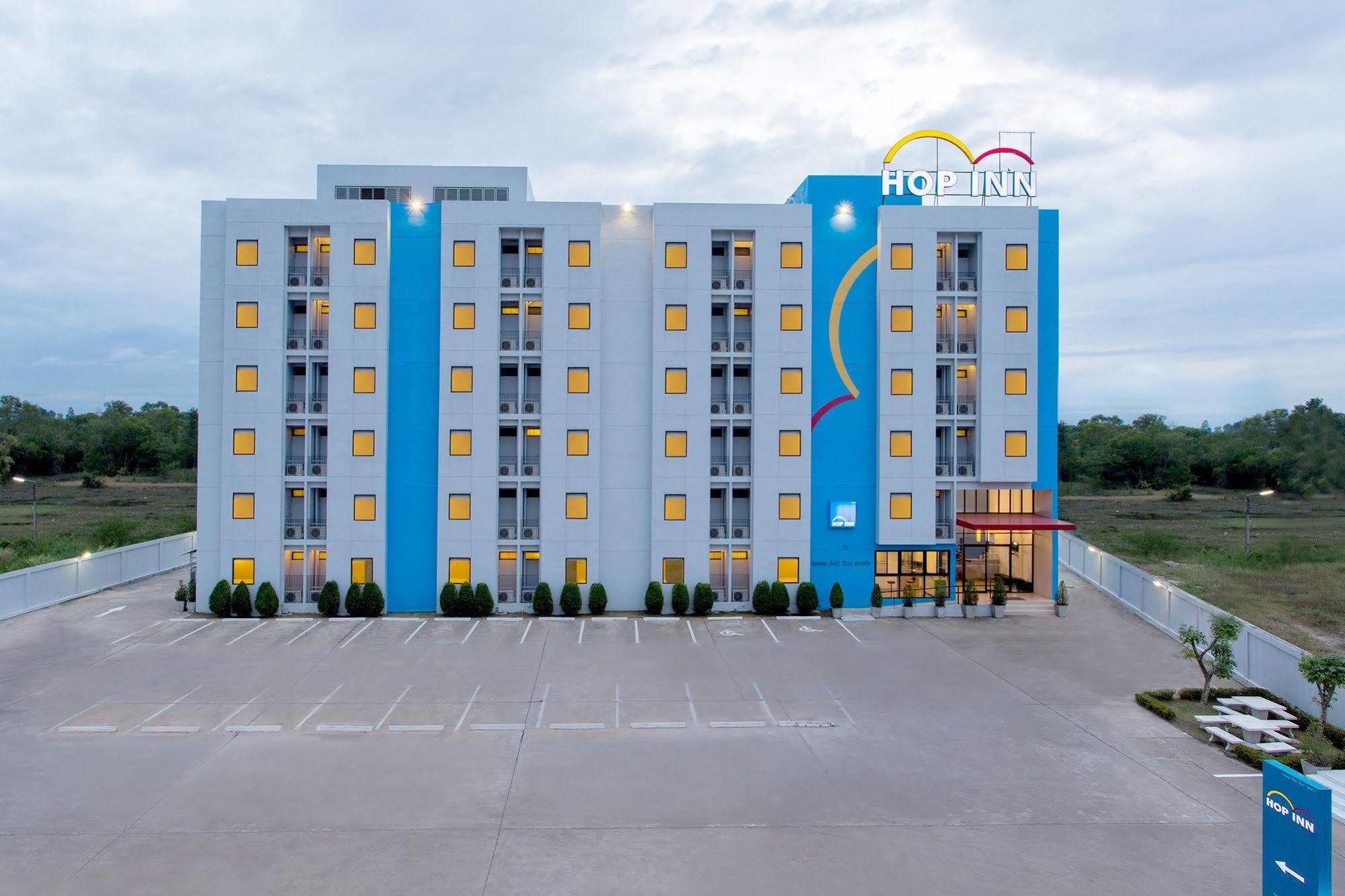 Hop Inn Mae Sot Building A Zewnętrze zdjęcie